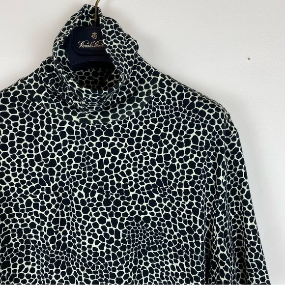 St. John Sport Animal Print Turtleneck Short Sleeve Shell - Picture 2 of 7